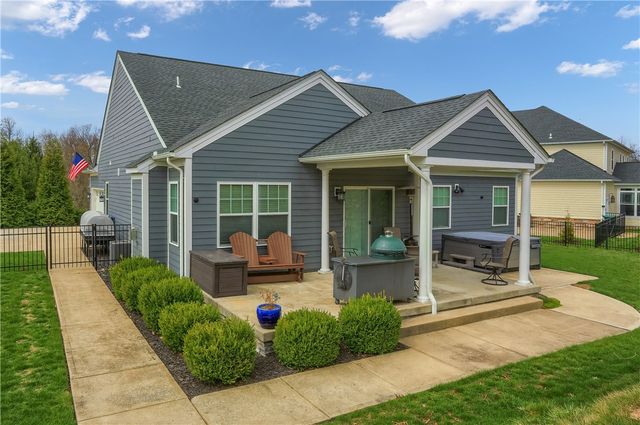 1653 Blackburn Heights Dr, Sewickley, PA 15143