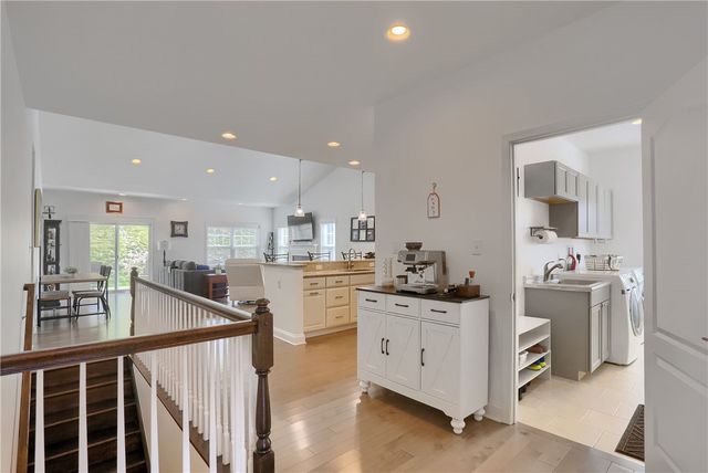 1653 Blackburn Heights Dr, Sewickley, PA 15143