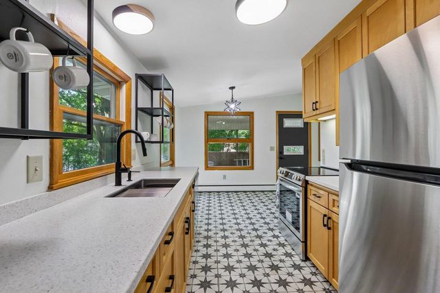 6633 E Wood Circle, Middleton, WI 53562