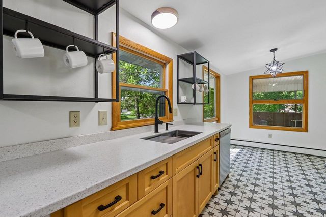 6633 E Wood Circle, Middleton, WI 53562