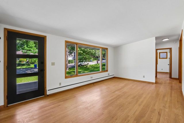 6633 E Wood Circle, Middleton, WI 53562