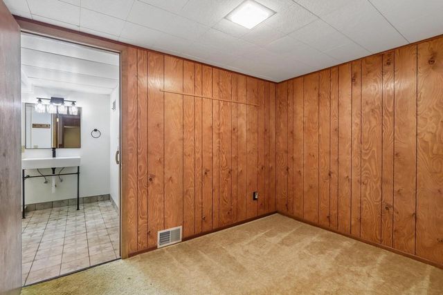 6633 E Wood Circle, Middleton, WI 53562