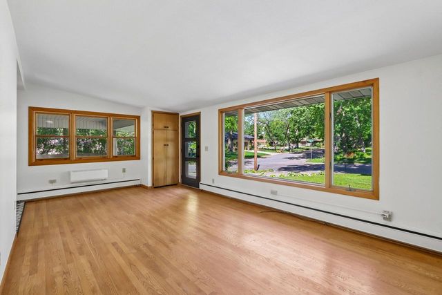 6633 E Wood Circle, Middleton, WI 53562