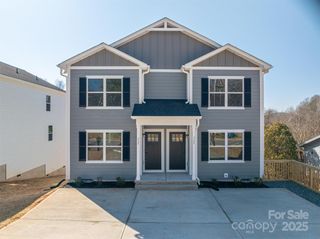 104 10th Avenue SE, Hickory, NC 28602