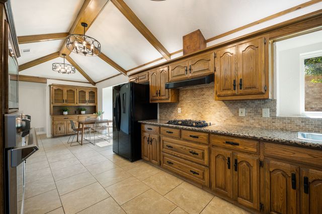 2610 Ridge Oak Place, Garland, TX 75044