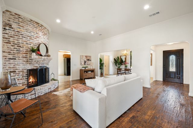 2610 Ridge Oak Place, Garland, TX 75044