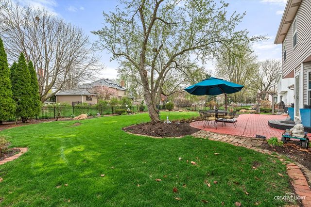 1628 Westminster Drive, Naperville, IL 60563