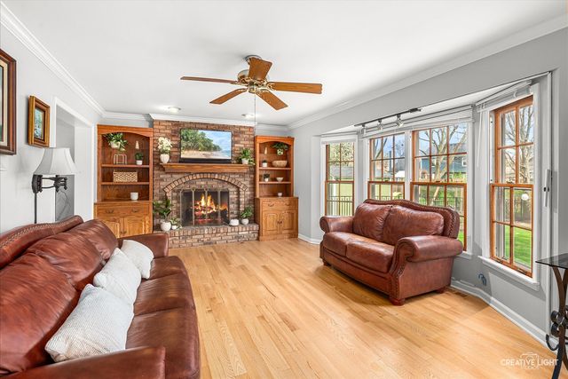 1628 Westminster Drive, Naperville, IL 60563