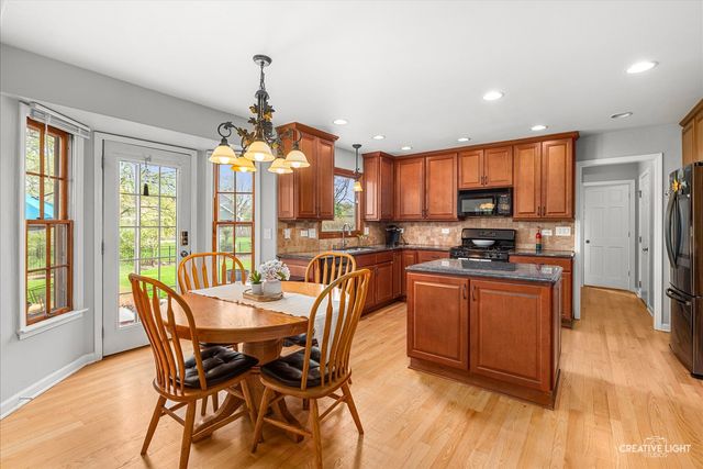 1628 Westminster Drive, Naperville, IL 60563