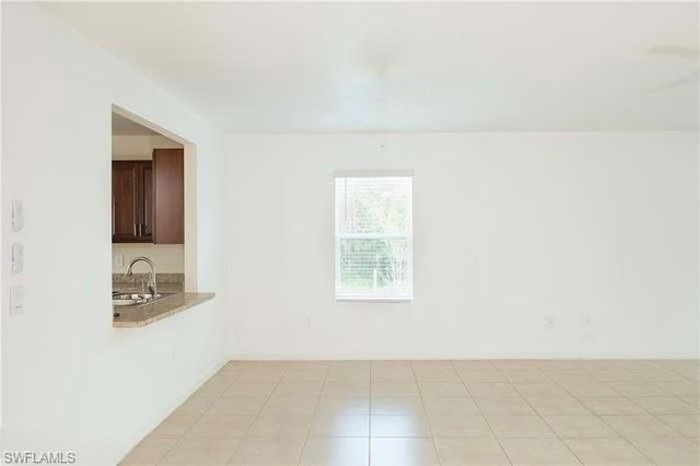 2802 40th ST SW, Lehigh Acres, FL 33976