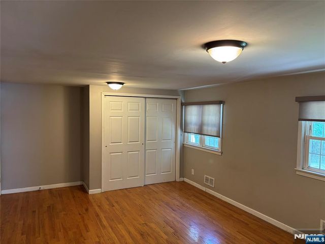 31 Farview Terrace 1st floor, Paramus, NJ 07652