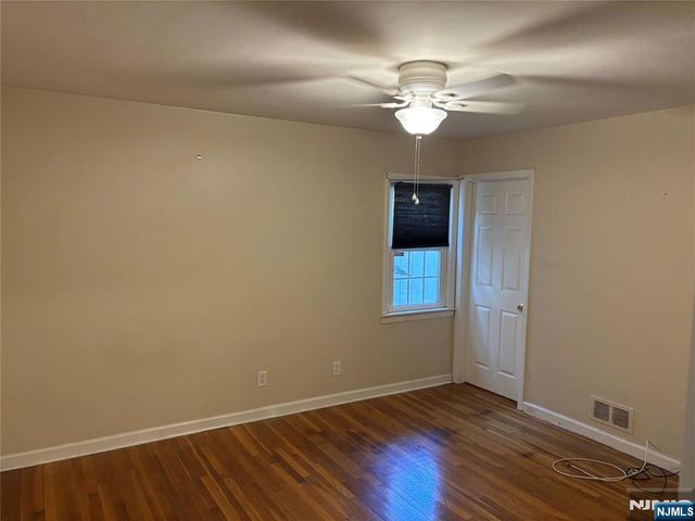 31 Farview Terrace 1st floor, Paramus, NJ 07652