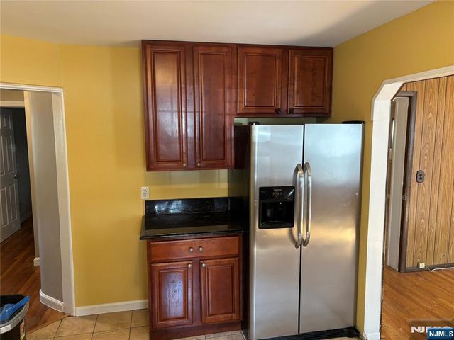 31 Farview Terrace 1st floor, Paramus, NJ 07652