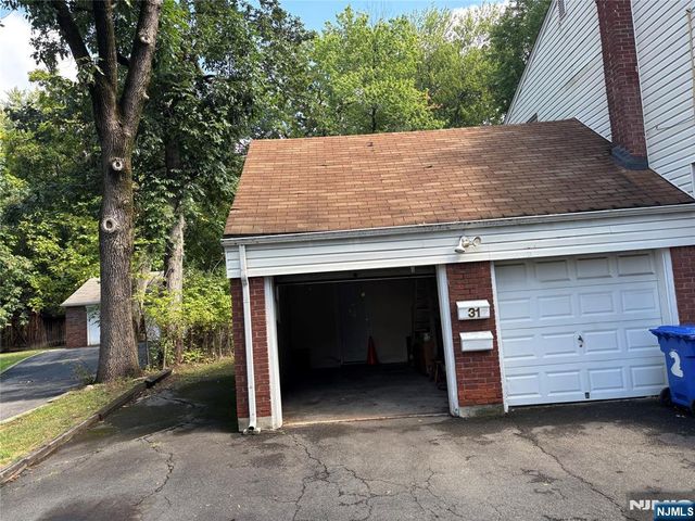 31 Farview Terrace 1st floor, Paramus, NJ 07652