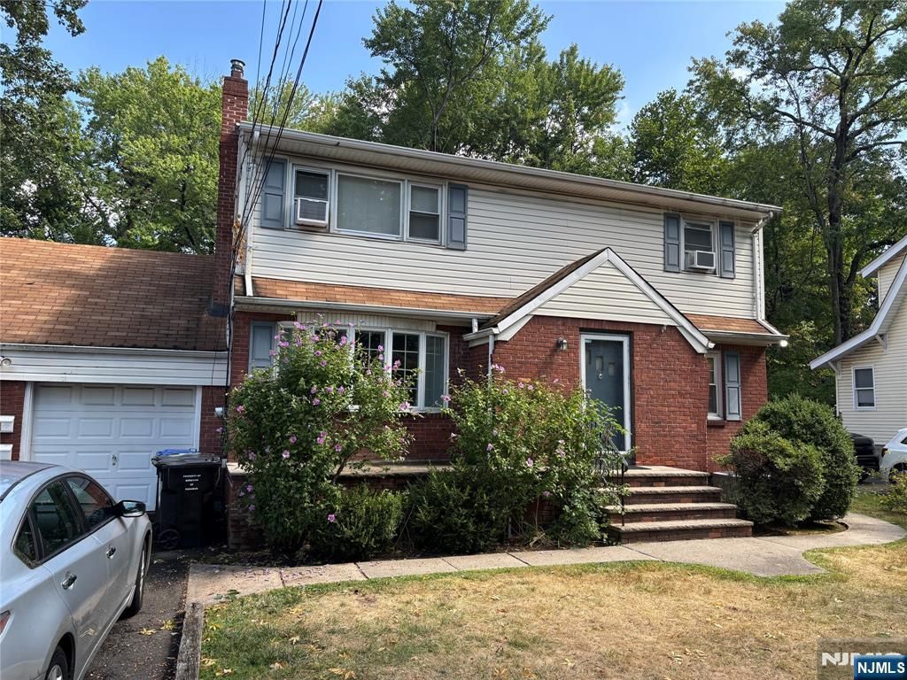 31 Farview Terrace 1st floor, Paramus, NJ 07652