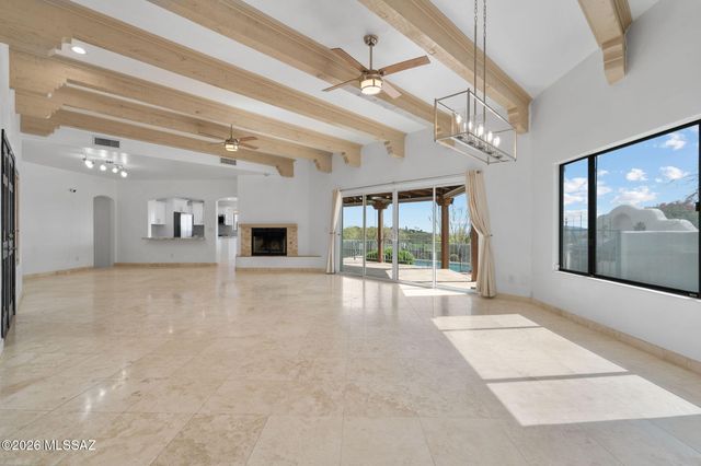 6420 N Regal Manor Drive, Tucson, AZ 85750