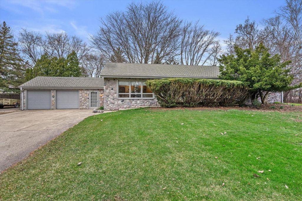 N79W12961 Fond du Lac AVENUE, Menomonee Falls, WI 53051