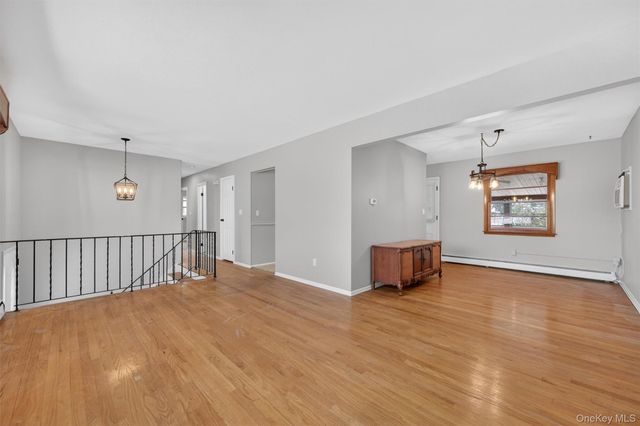 2 Blue Hills Court, Saugerties, NY 12477