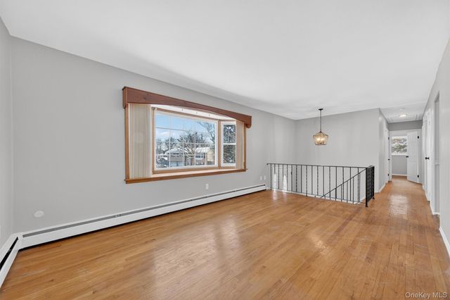 2 Blue Hills Court, Saugerties, NY 12477