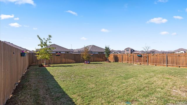 424 Chaco Loop, Seguin, TX 78155