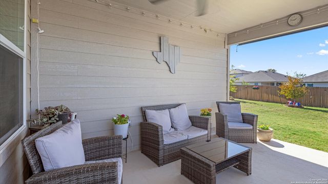 424 Chaco Loop, Seguin, TX 78155