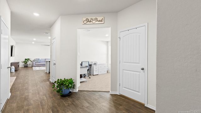 424 Chaco Loop, Seguin, TX 78155