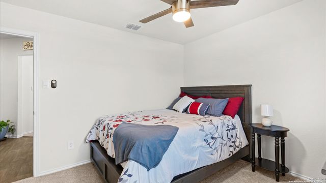 424 Chaco Loop, Seguin, TX 78155