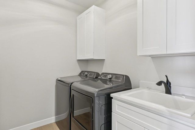 2411 Bluestem Crossing, Prairie Du Sac, WI 53578