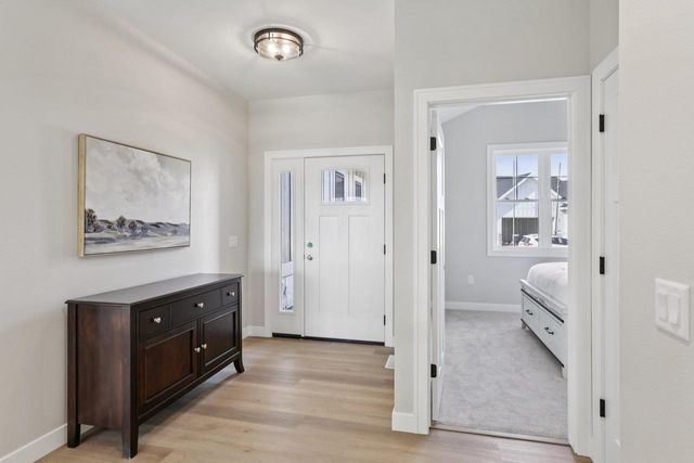 2411 Bluestem Crossing, Prairie Du Sac, WI 53578