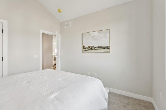 2411 Bluestem Crossing, Prairie Du Sac, WI 53578