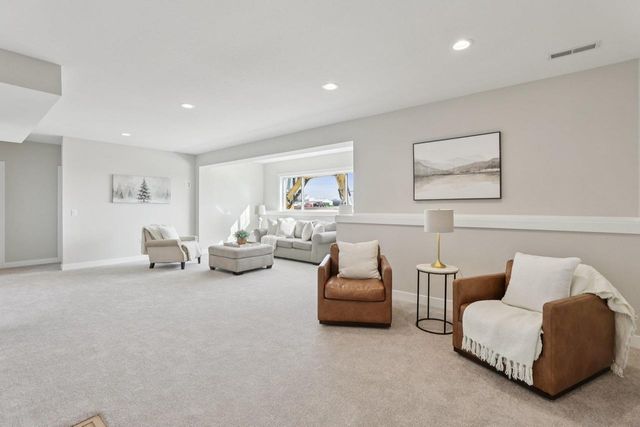 2411 Bluestem Crossing, Prairie Du Sac, WI 53578