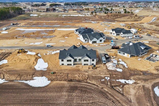 2411 Bluestem Crossing, Prairie Du Sac, WI 53578