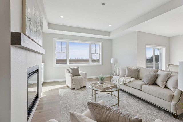 2411 Bluestem Crossing, Prairie Du Sac, WI 53578