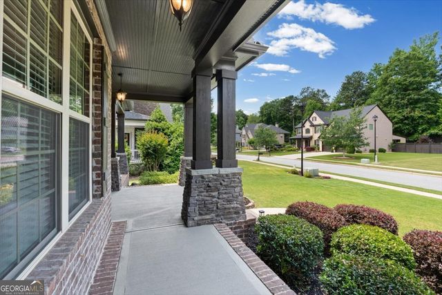 500 Lakeview Court, Woodstock, GA 30188