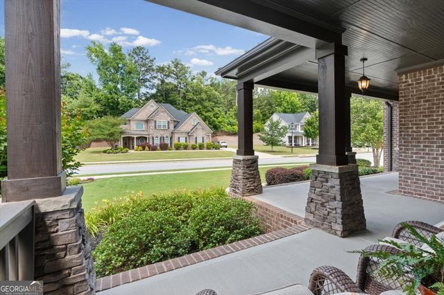 500 Lakeview Court, Woodstock, GA 30188