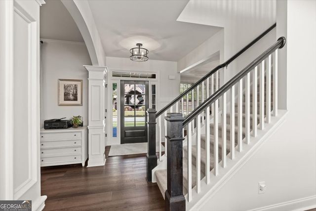 500 Lakeview Court, Woodstock, GA 30188