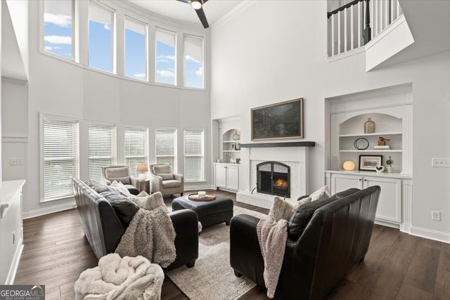 500 Lakeview Court, Woodstock, GA 30188