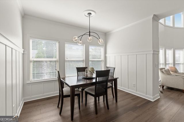 500 Lakeview Court, Woodstock, GA 30188