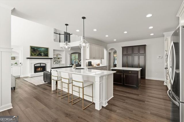 500 Lakeview Court, Woodstock, GA 30188