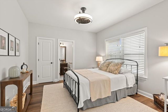 500 Lakeview Court, Woodstock, GA 30188