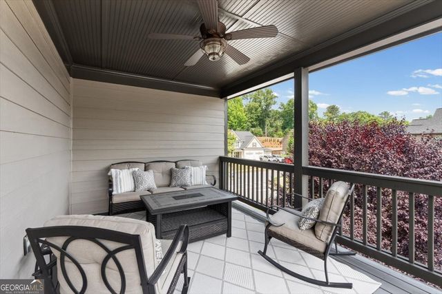 500 Lakeview Court, Woodstock, GA 30188