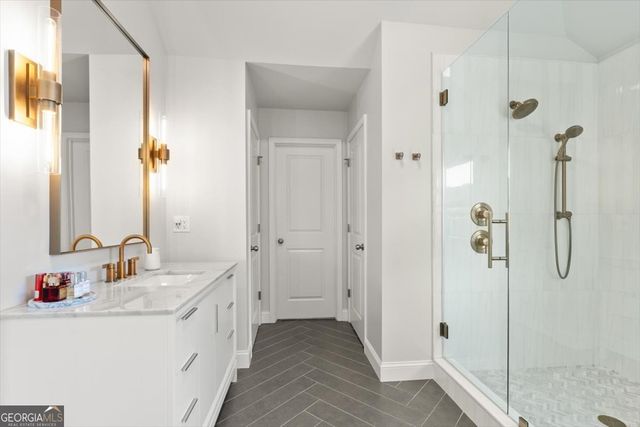500 Lakeview Court, Woodstock, GA 30188