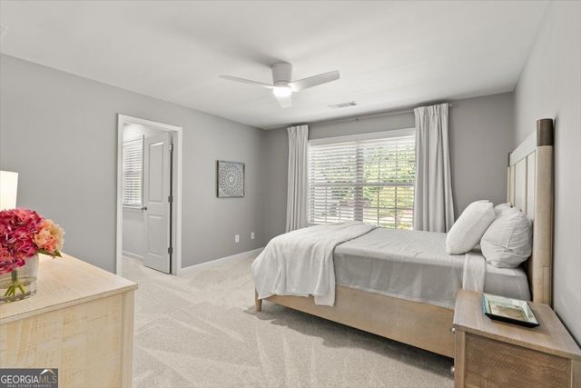 500 Lakeview Court, Woodstock, GA 30188