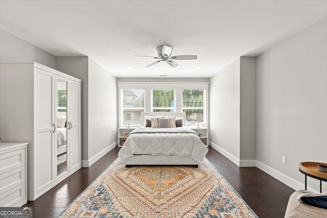 500 Lakeview Court, Woodstock, GA 30188