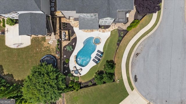 500 Lakeview Court, Woodstock, GA 30188