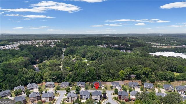500 Lakeview Court, Woodstock, GA 30188