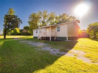 517 Kali Inla Avenue, Hartshorne, OK 74547