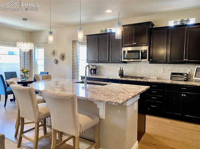 7215 Rim Bluff Lane, Colorado Springs, CO 80927