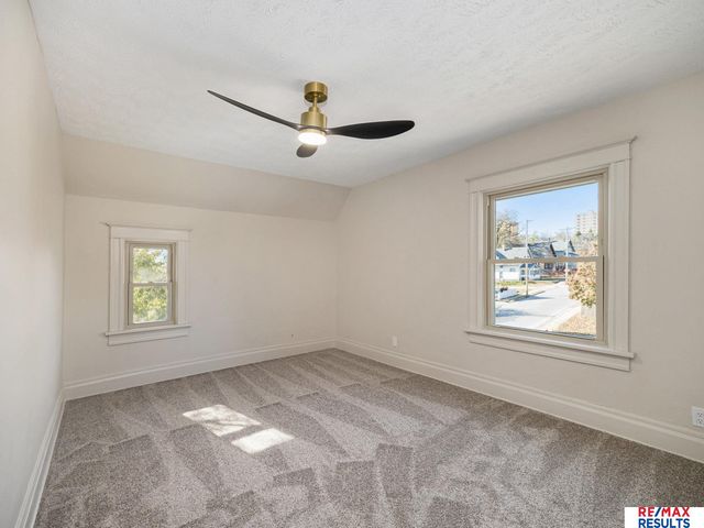 1341 S 27 Street, Omaha, NE 68105