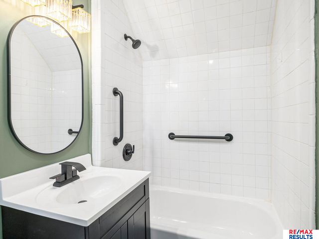 1341 S 27 Street, Omaha, NE 68105